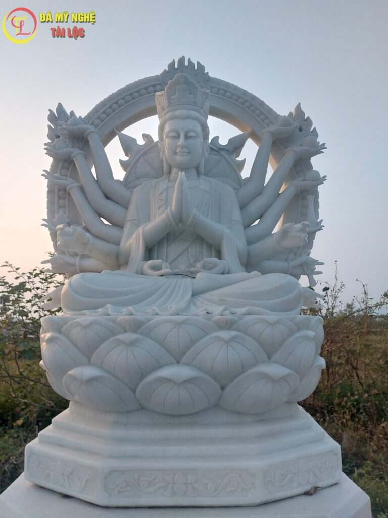 tượng Phật Nghìn Mắt Nghìn Tay bằng đá cẩm thạch trắng