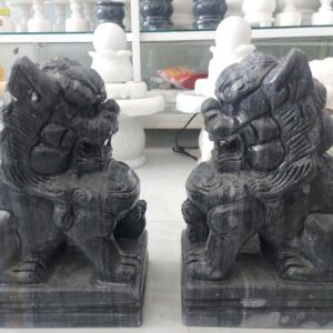 Con nghê đá đen 2