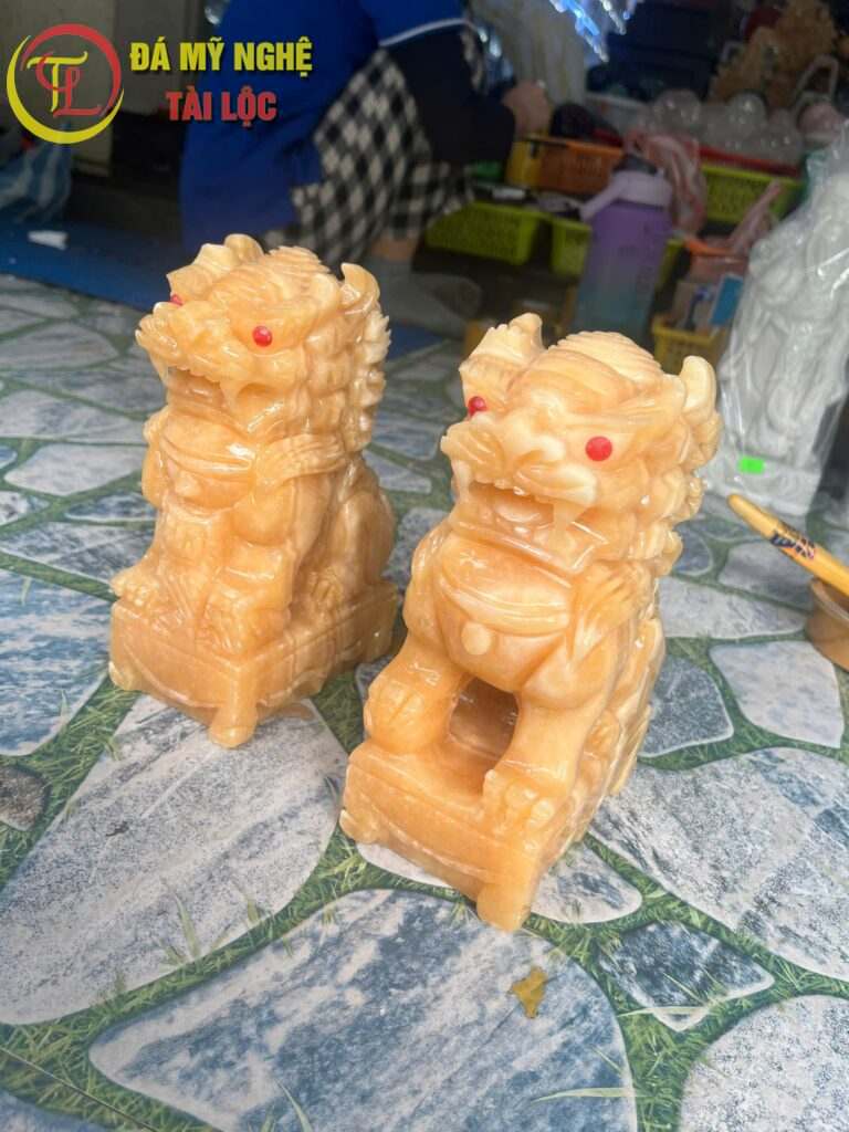 Tượng Kỳ Lân Để Bàn Bằng Đá Ngọc Hoàng Long %Đá Mỹ Nghệ Tài Lộc% Tượng kỳ lân để bàn 2